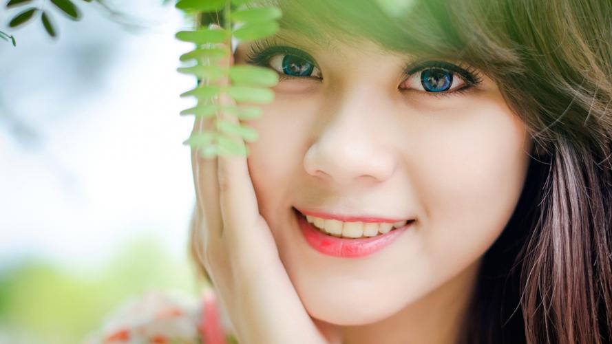 多款国产机器人亮相链博会英伟达展台